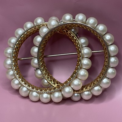Vintage Napier Pin Brooch Faux pearl Double circle gold tone 2 1/8''