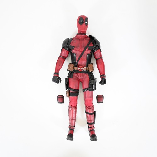 Hot Toys MMS347 Deadpool 1/6 Action Figure Marvel Movie Masterpiece - Picture 12 of 23