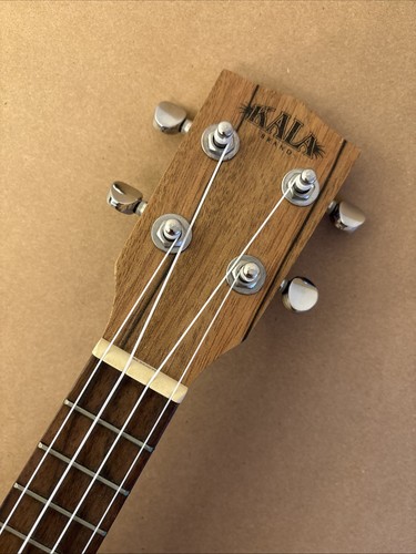 Kala KA-PWS Pacific Walnut Soprano Ukulele, Natural, Excellent - Picture 5 of 6