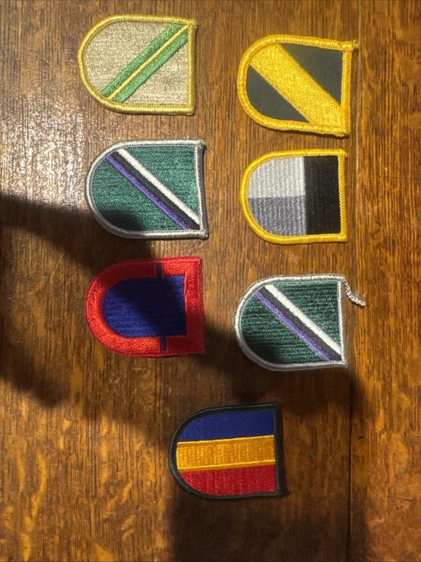 Military/Army Patches Unused Lot of 7 US Army Airborne Special Forces