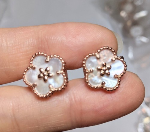 Lucky Spring Mother of Pearl Flower Earrings - Picture 2 of 6