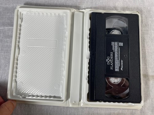 The Dog Of Flanders VHS cartoon animated movie boy faithful dog Flanders with CD - Picture 3 of 15