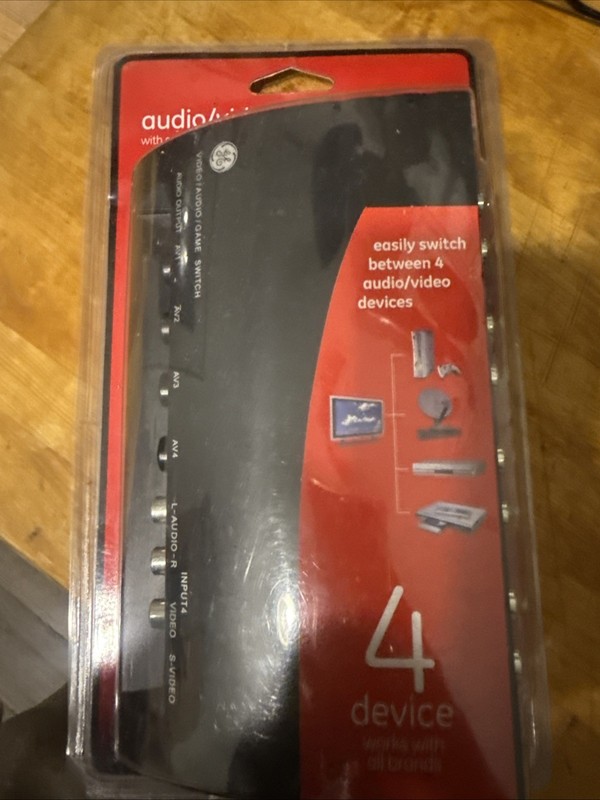 GE 37630 4 Device Audio/Video/Gaming Switch with S-Video SEALED
