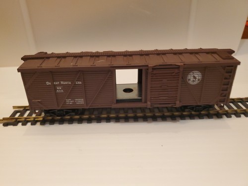 N Scale Atlas 40’ Outside Braced Wood Double Door Great Northern Boxcar, - Picture 4 of 7