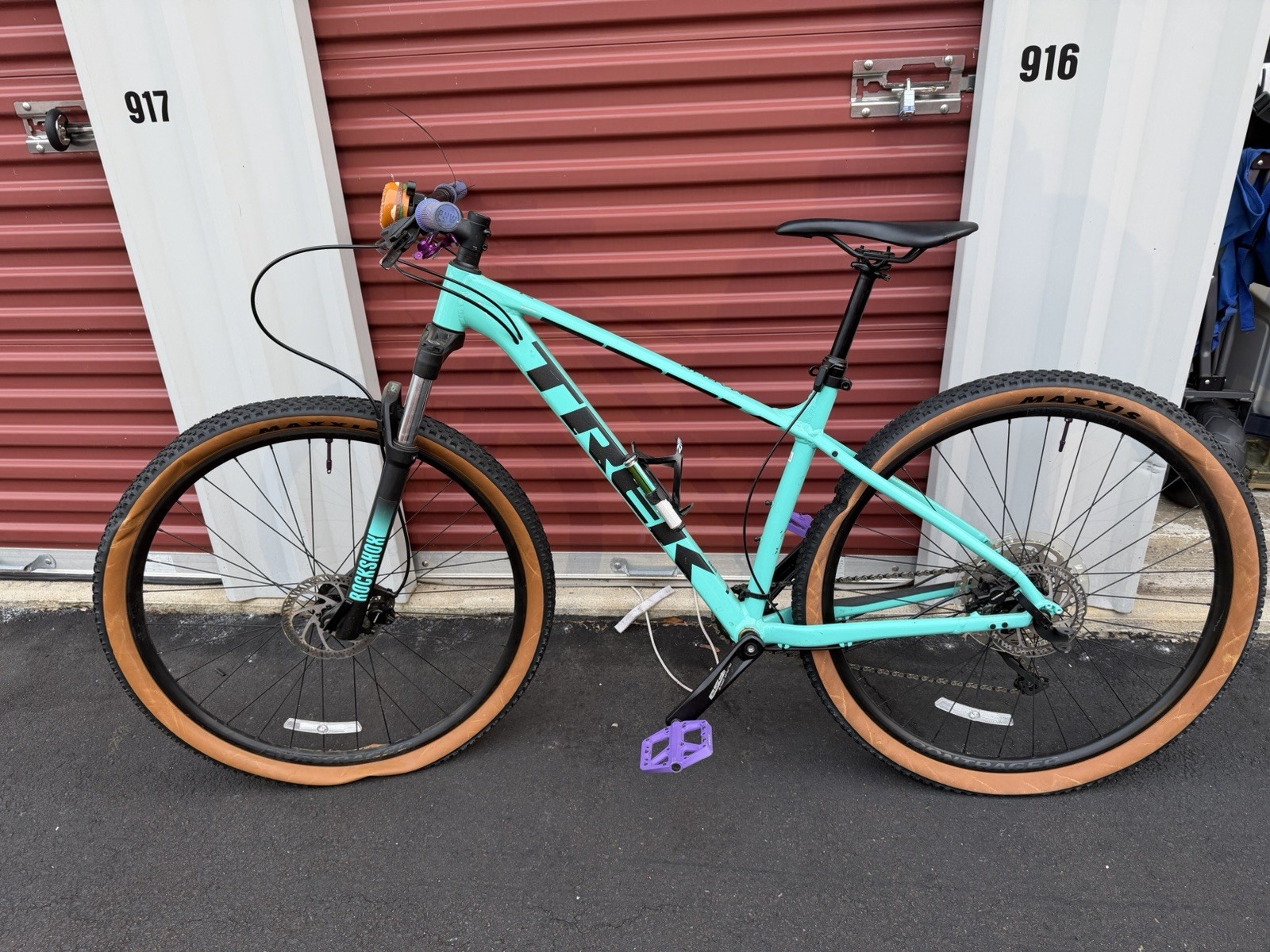 2022 Trek Marlin Seven Baby Blue With A Drop Seat And Tubeless Tires