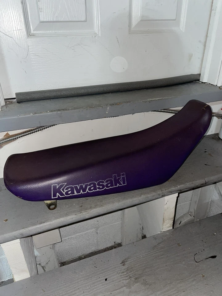 Сиденье 1995-1997 KawasakiKx100. Запчасти Kawasaki Kx100 - Изображение 2 из 4