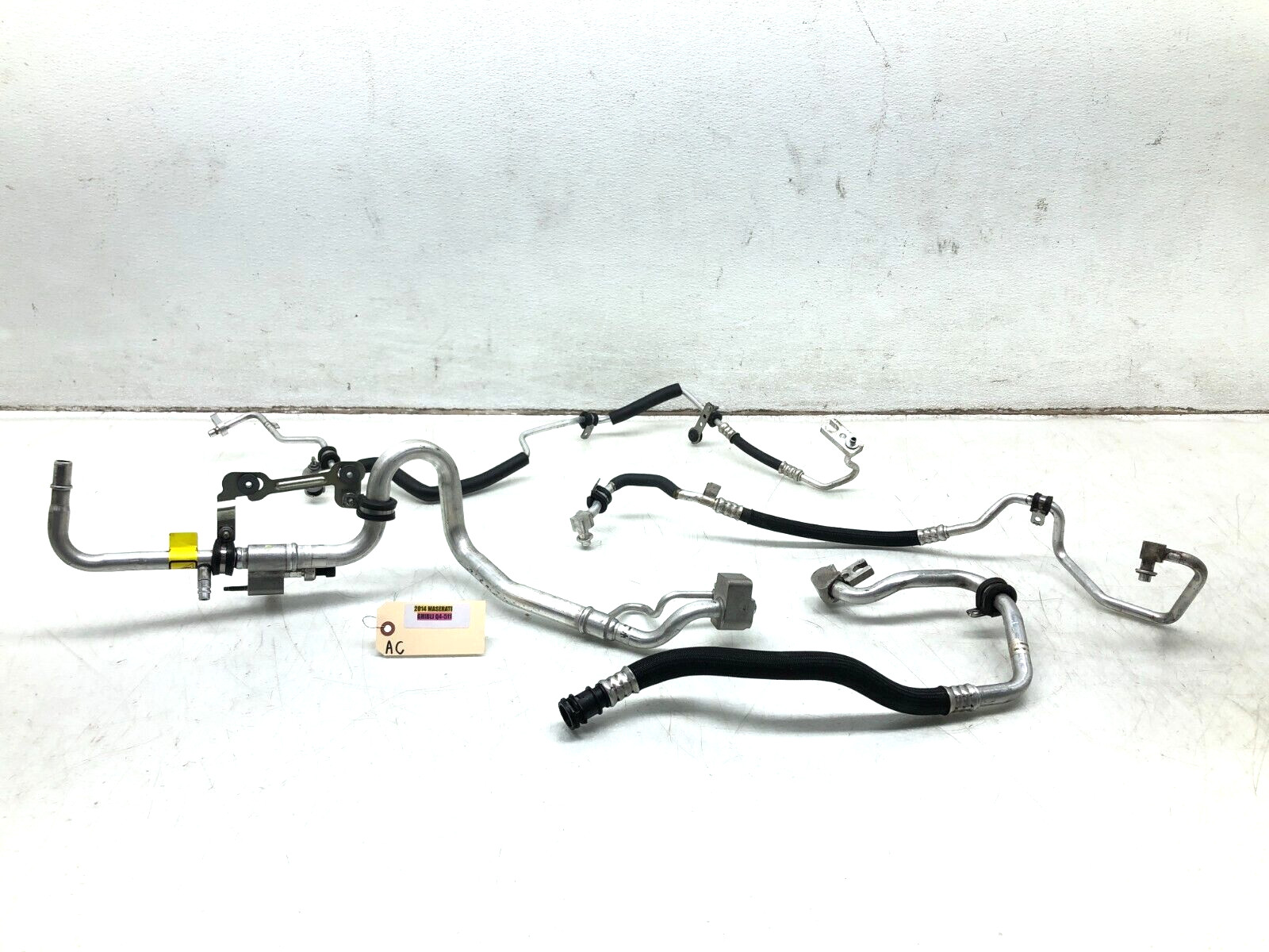 2014-2019 MASERATI GHIBLI SQ4 A/C AC LINE HOSE PIPE SET OEM.