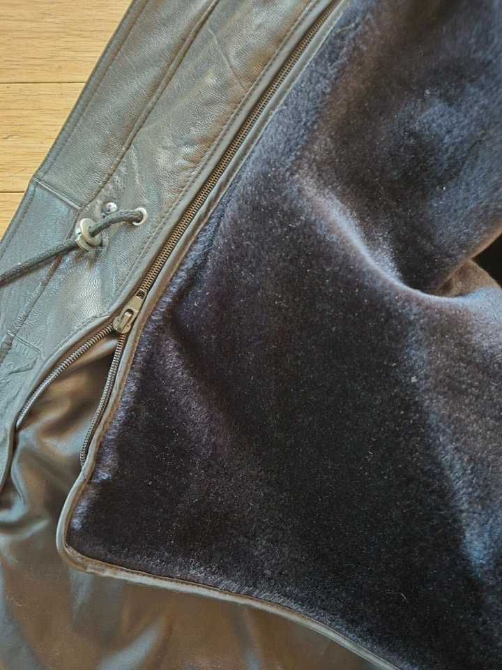 Usado en Excelente Condición Para Hombres United Face New York Chaqueta de Cuero Negro Talla XXL con Forro de Piel de Oveja Foto 4 de 4