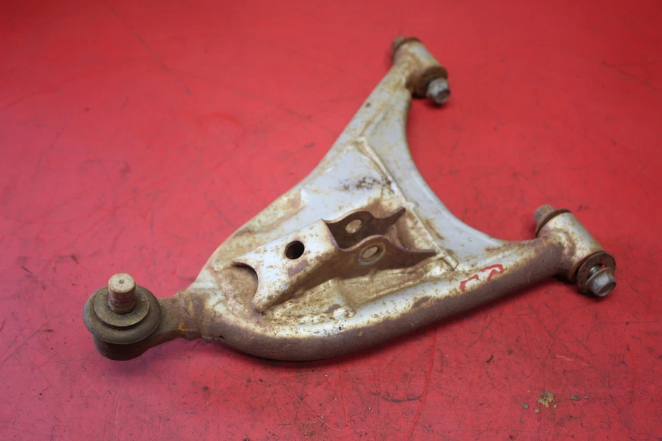 Suzuki Quadrunner LT230E 1991 mando delantero inferior derecho brazo A 52410-22A00 Foto 2 de 4