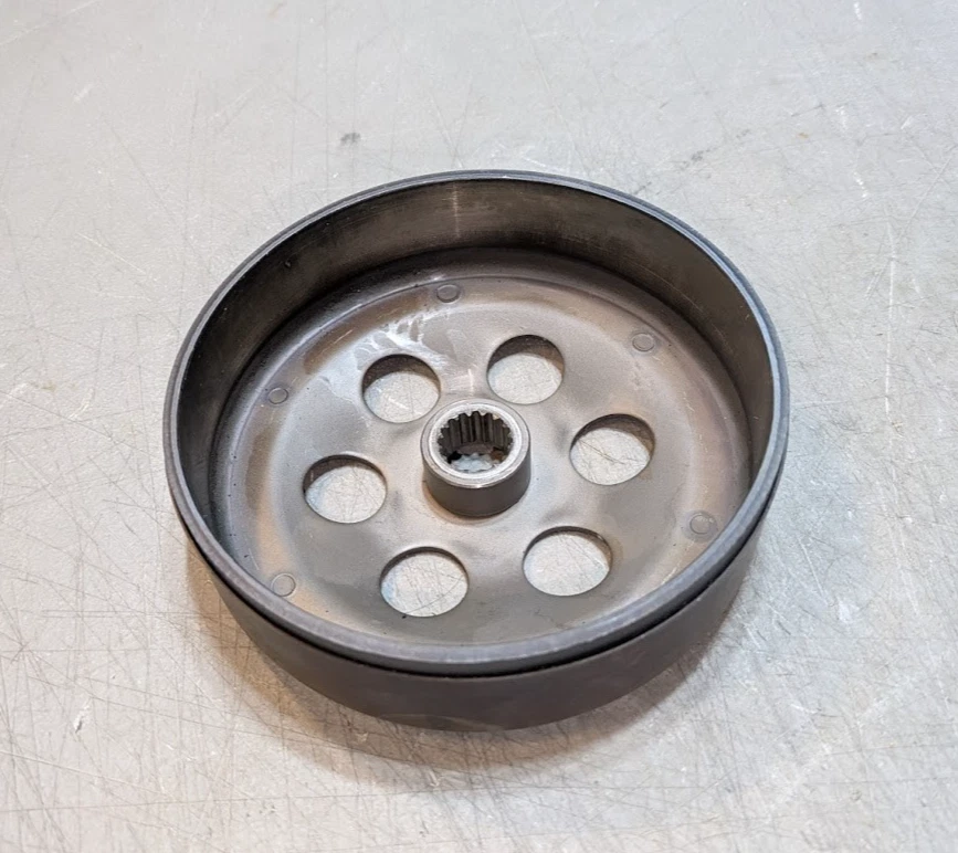 Campana exterior carcasa embrague Yamaha Grizzly Riva 125 XC125 Foto 2 de 2