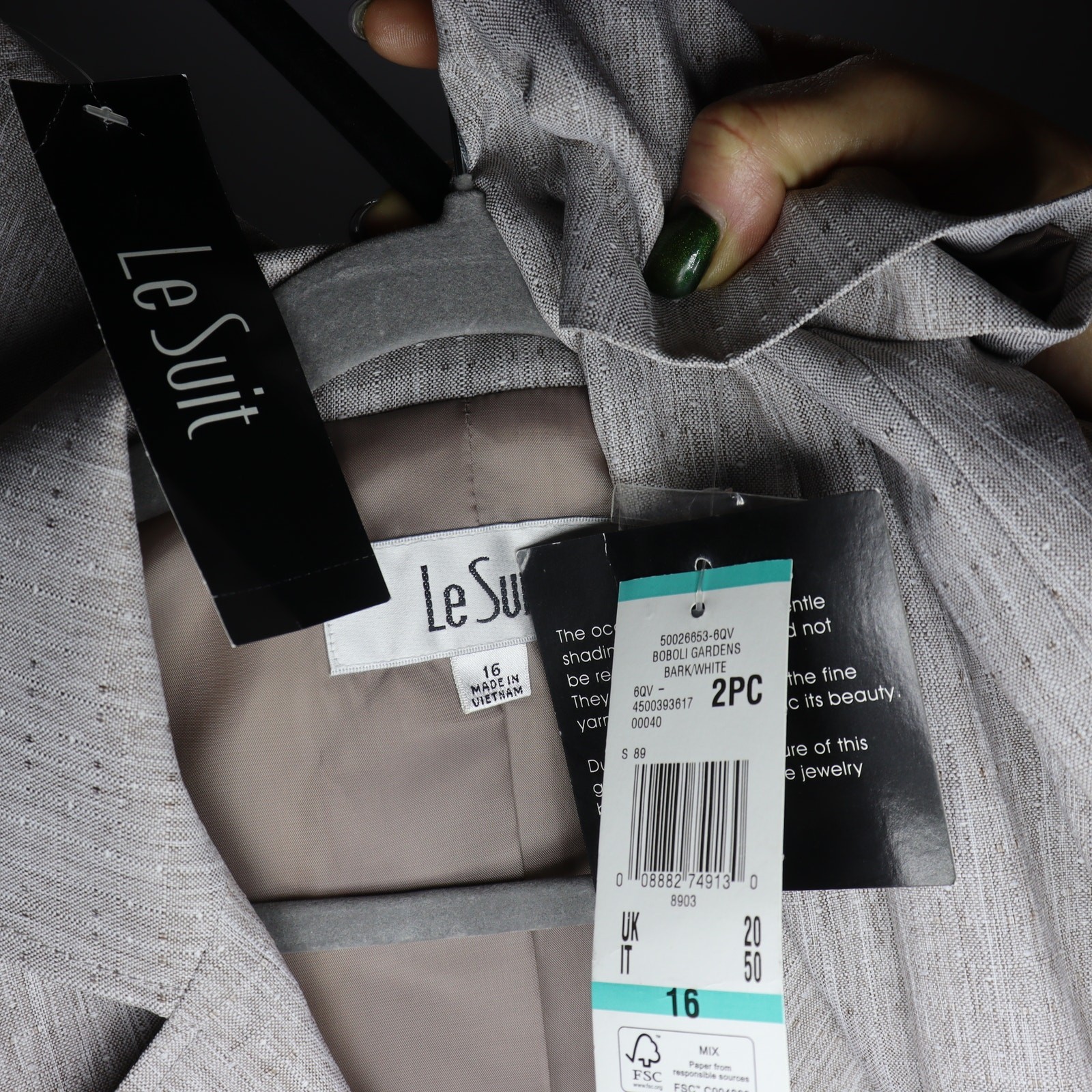 Le Suit Women’s 2PC Skirt Suit Size 16 NWT Gray Pinstripe Career Set