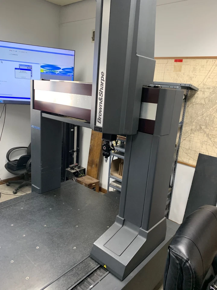 Máquina Brown and Sharpe 9-12-9 CMM - SIN RESERVA Foto 3 de 4