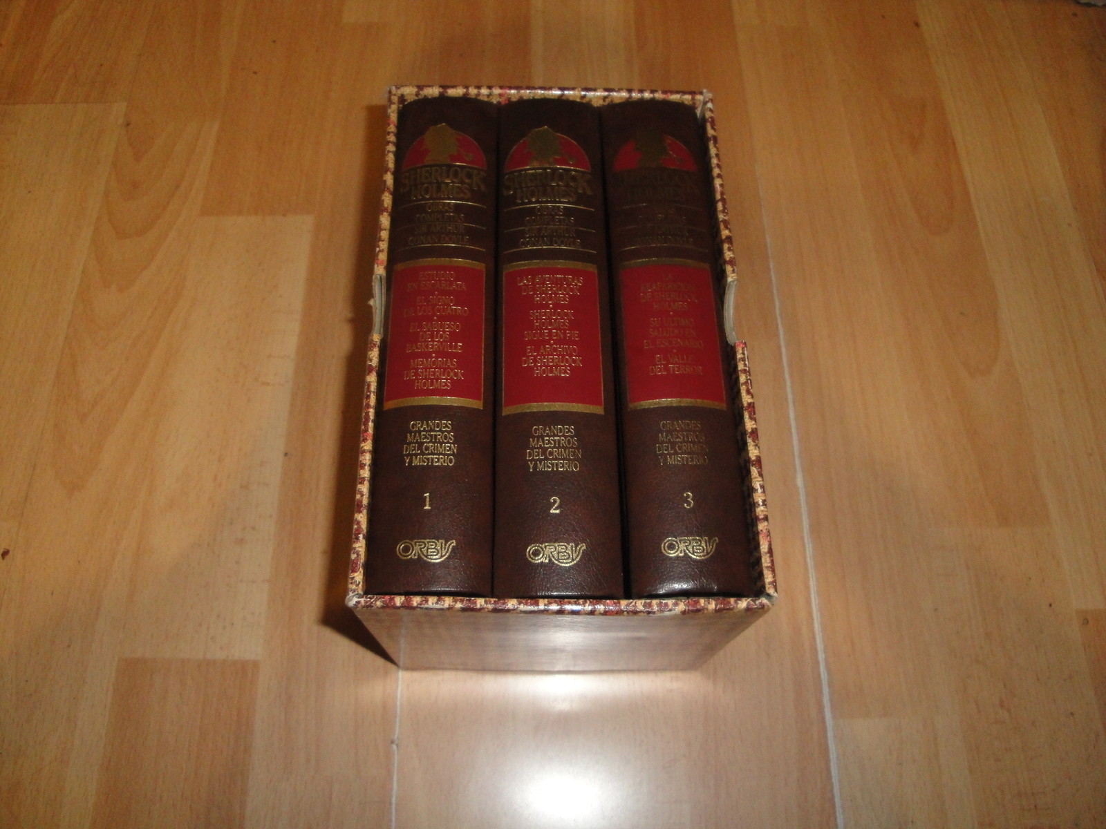 SHERLOCK HOLMES 3 TOMOS OBRAS COMPLETAS DE SIR ARTHUR CONAN DOYLE CAJA DE CARTON