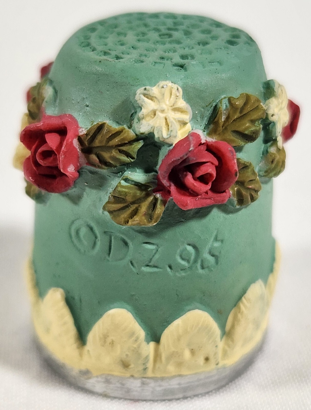 Vintage Rose/Floral 3D Signed D.Z.95 Porcelain Thimble