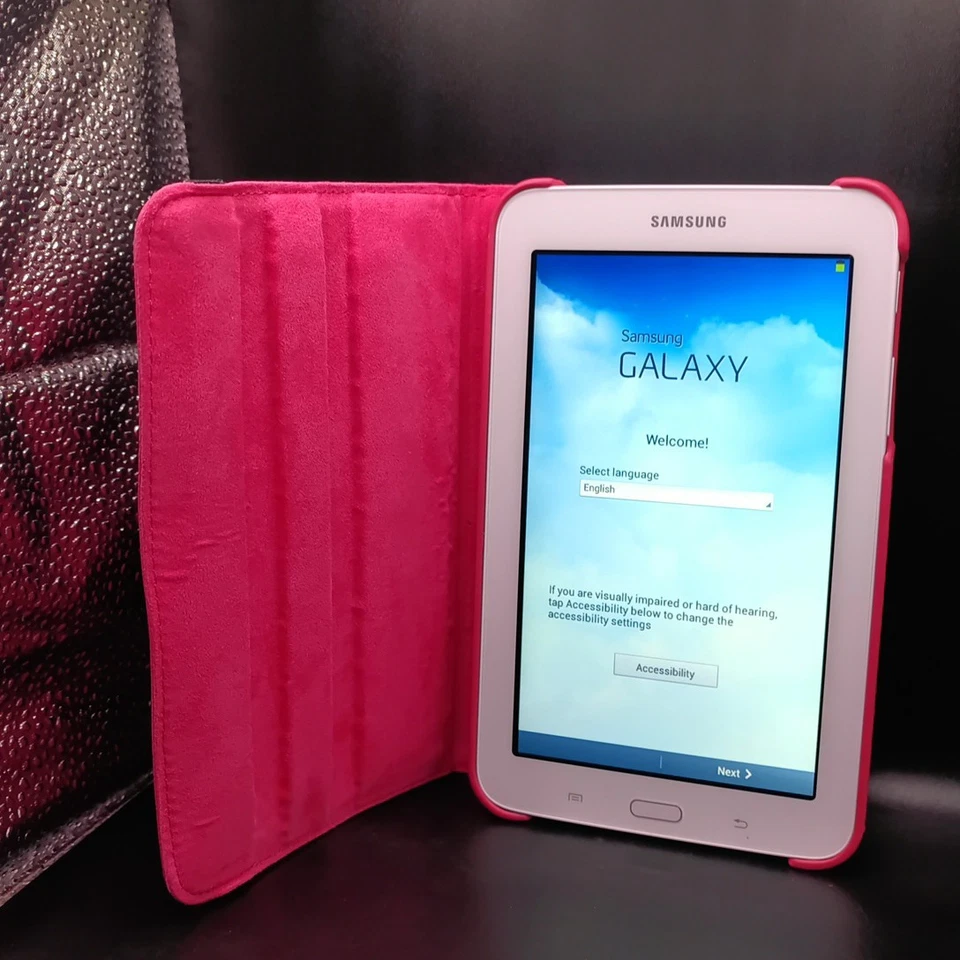 Samsung Galaxy Tab 3 Lite 7.0 SM-T110 Wi-Fi 8GB Android Tablet (Pink Cas) Used - Image 3 of 4