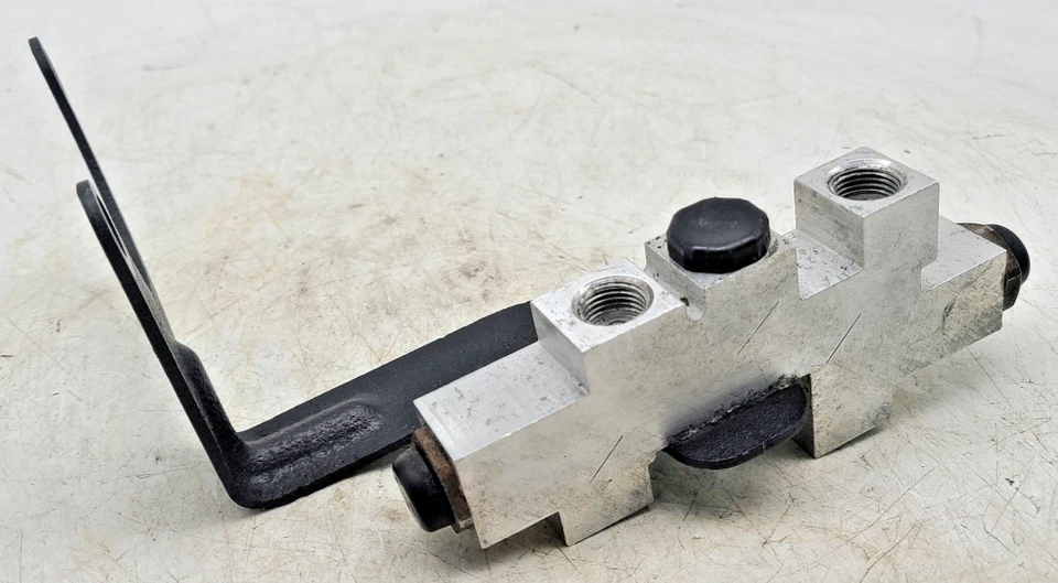 Válvula dosificadora freno antibloqueo Chevrolet C/K 1500 2500 3500 Chevy 03KH3499 Foto 2 de 4