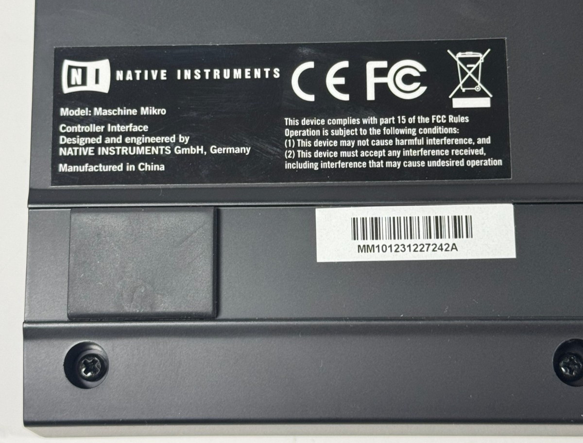 Native Instruments Maschine Mikro MK1 USB MIDI Controller w Box & Cable - TESTED