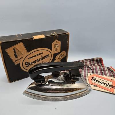 #ad #ad VINTAGE TRAVEL STEAM IRON • Landers Frary Clark Model 1675 w Box Bag * No Cord $19.77