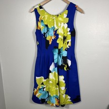 VINCE CAMUTO DRESS FIT & FLARE  BLUE FLORAL LINED BACK ZIP SLEEVELESS Size 8