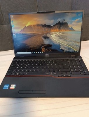 FUJITSU LIFEBOOK (E5512) / Core i5-1235U/16GB DDR4/512GB SSD/15.6 Zoll FULL HD