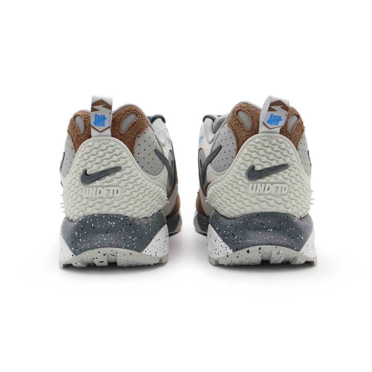 NIKE / ローカットスニーカー/24.5cm/GRY/FN7546-200 FN7546-200 UNDEFEATED Nike Air Terra Humara Archaeo Brown Smoke