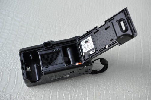 Minolta Freedom 35R-FF Red- Eye Reduction Point and Shoot Film Camera - Picture 10 of 15
