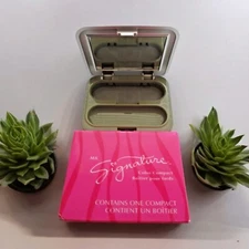 Mary Kay ~ Signature Refillable Color Compact Case Empty ~ 2502 ~ New in Box