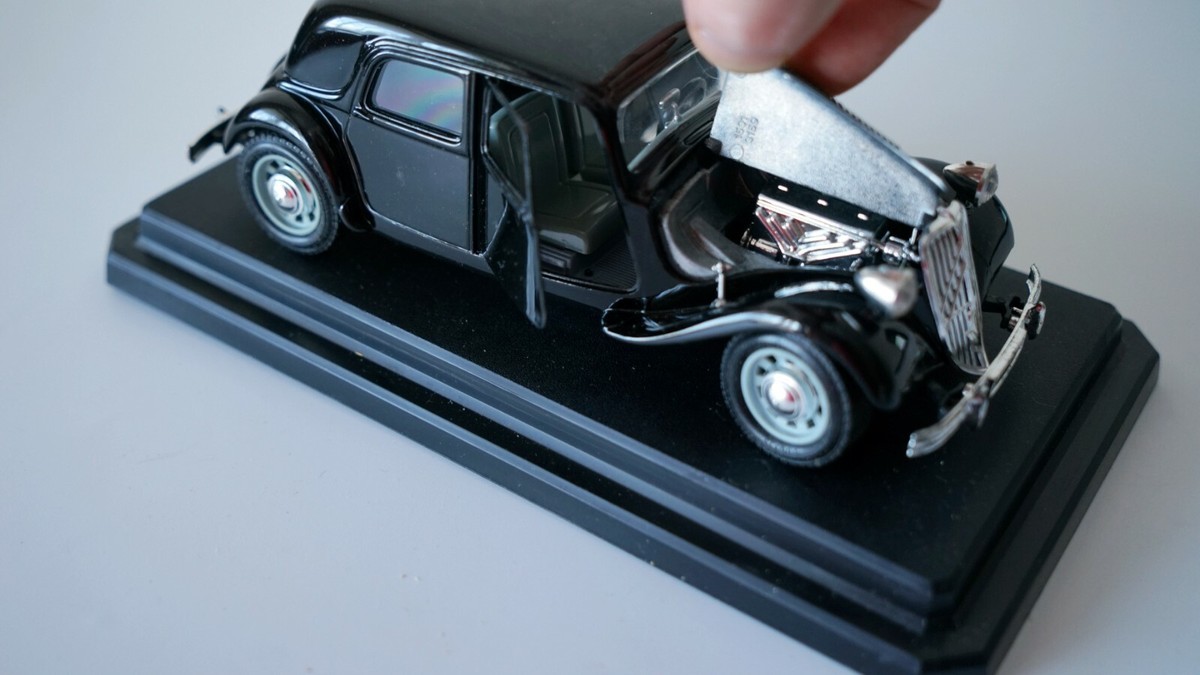 Vintage Burago CITROEN 15 CV TA 1938 Diecast Model