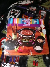 Nostalgia Electrics Chocolate Dipping Machine 16oz  Ceramic Pot