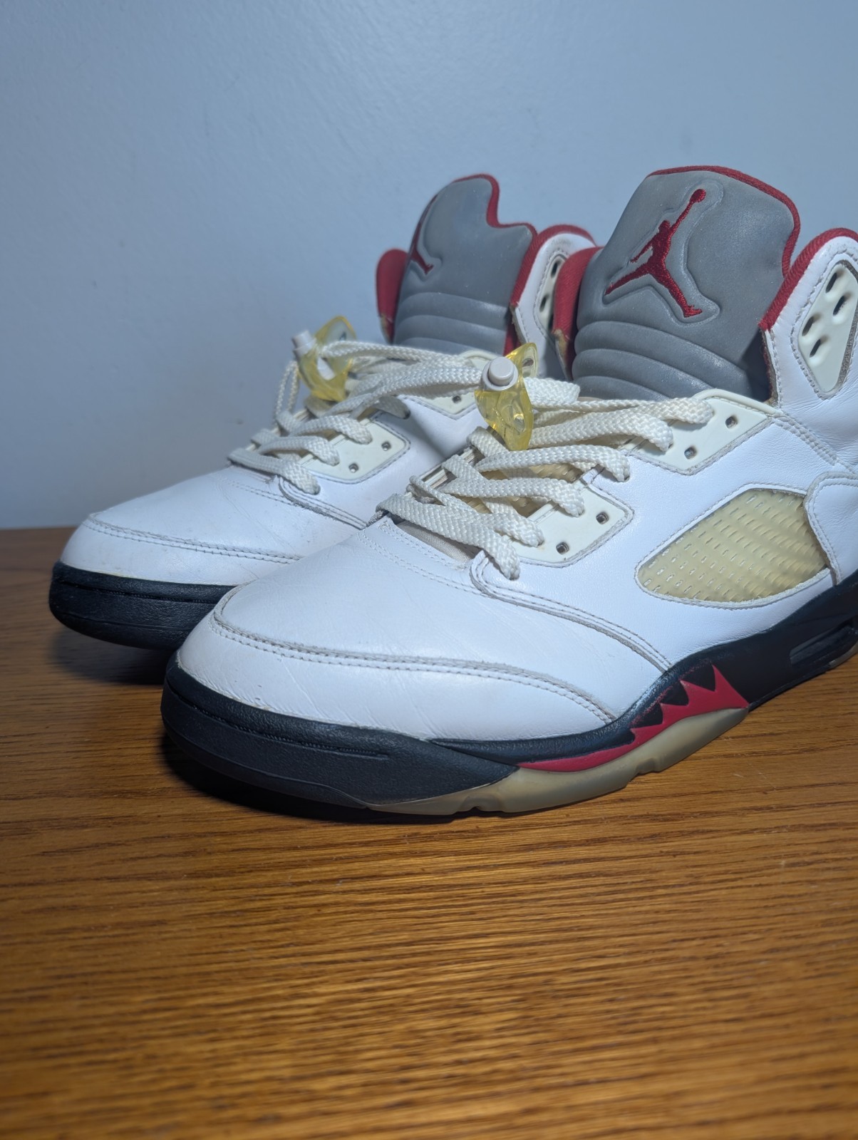 Size 10 - Jordan 5 Retro Mid Fire Red DA1911-102 Pre Owned Beaters Men's No Box 