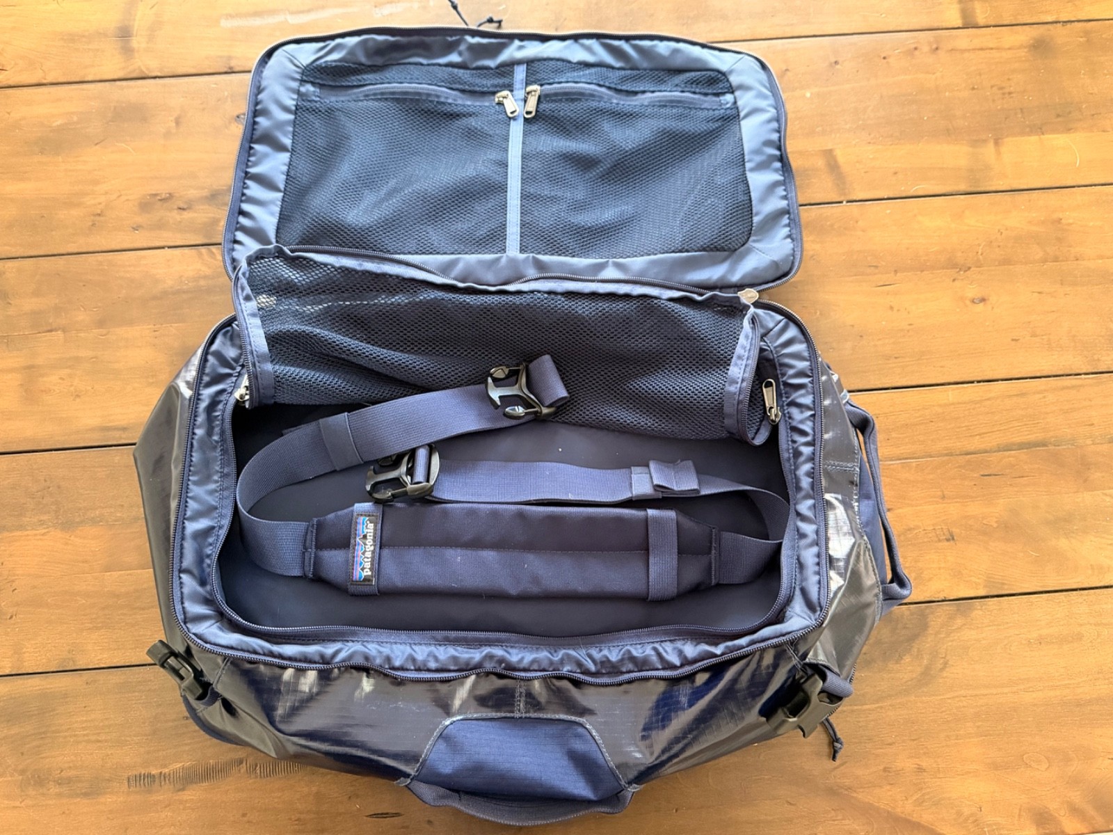 Patagonia Black Hole Mini MLC 26L, Navy Backpack Rare Used - NASA / Mar Mission thumbnail 5