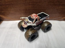 2022 Spin Master Monster Jam Zombie 1:64 Monster Truck 