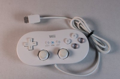 Official Nintendo Wii Pro Controller Classic White RVL-005 OEM