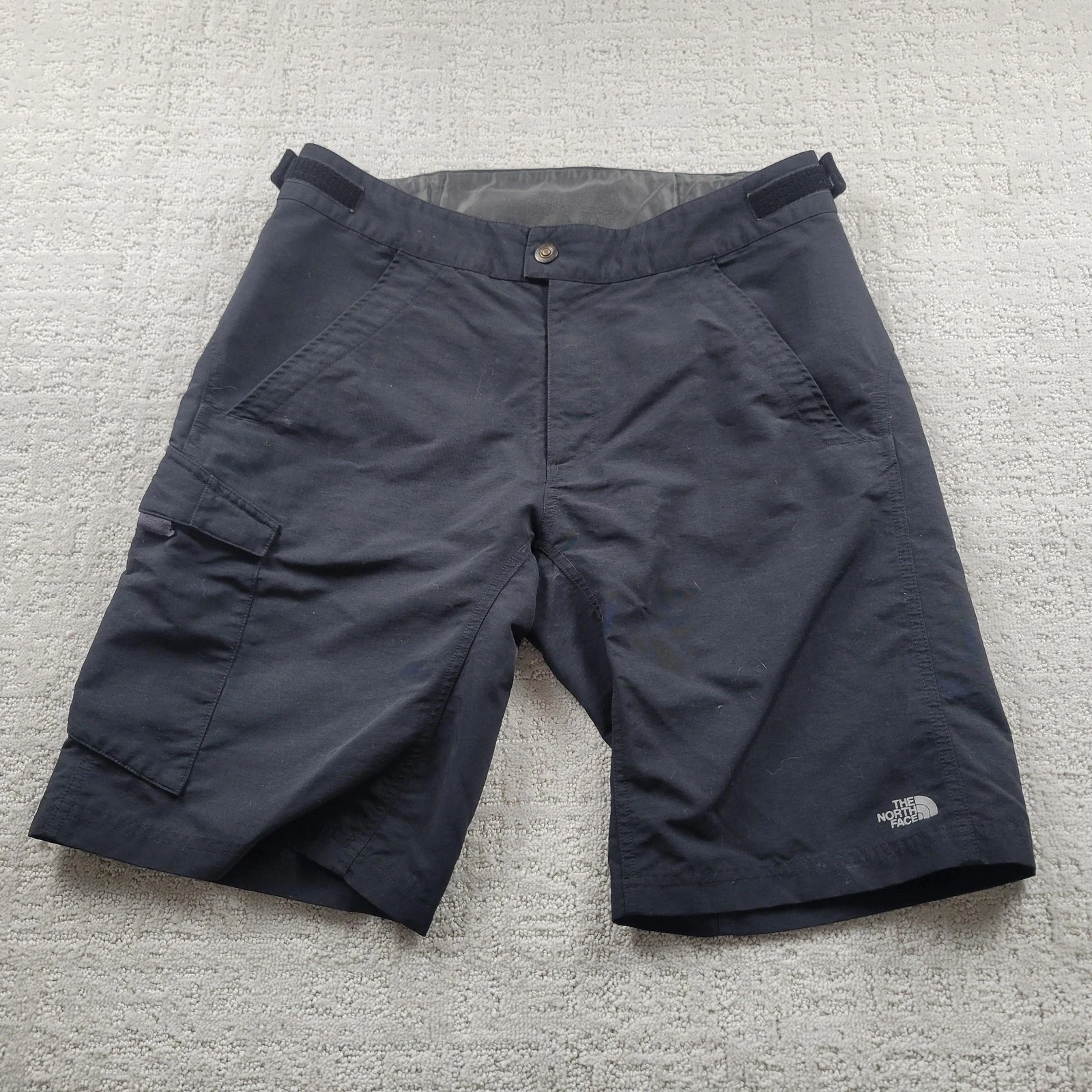 The North Face Cargo Shorts Mens Large Black Hiking Adjustable Waist Pockets