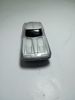 Maisto 1963 Chevrolet Corvette Sting Ray Silver 1:64 Scale Diecast - Loose