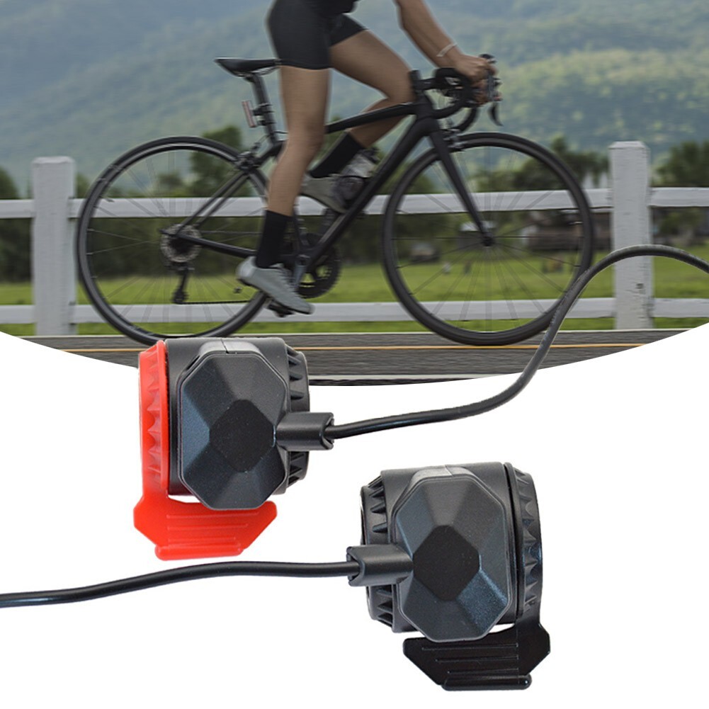 Conector de scooter acelerador de pulgar compacto para una disposición de manillar ordenada