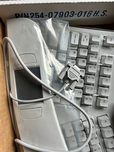 NOS VINTAGE KB-7903 ERGONOMIC KEYBOARD w BUILT-IN TOUCH PAD WINDOWS COMPATIBLE - Picture 6 of 9