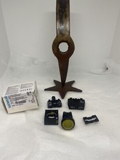 SIEMENS 3SB3 247-0AA31 Yellow Flush Push Button LED 24V N.O. & N.C. 22mm NEW OEM