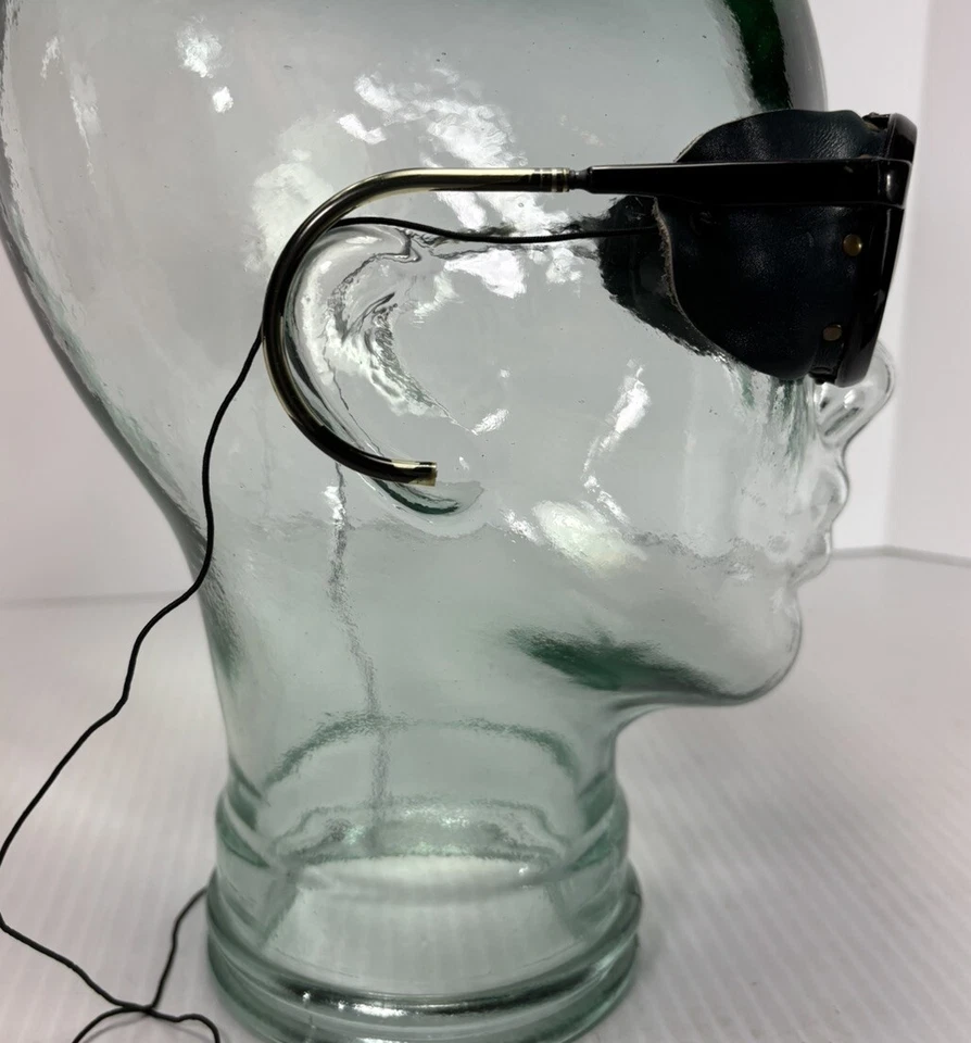 Gafas de sol vintage de nailon con protectores laterales de cuero reales de Francia Foto 4 de 4