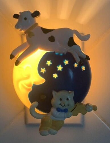 Avon Mother Goose Collection Hey Diddle Diddle Nightlight, open box - 第 1/3 張圖片