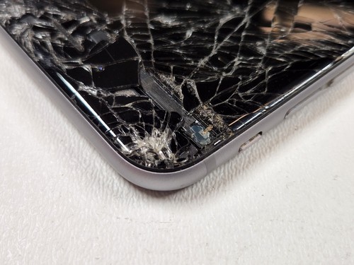 Apple iPhone 6 Plus (A1524) 16GB - Gray (Unlocked) Smartphone - CRACKED - Q0731 - Picture 8 of 10
