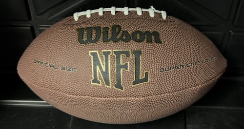 Bijan Robinson Signed/Autographed Wilson NFL Football Texas Atlanta Bas/Beckett - Picture 2 of 4