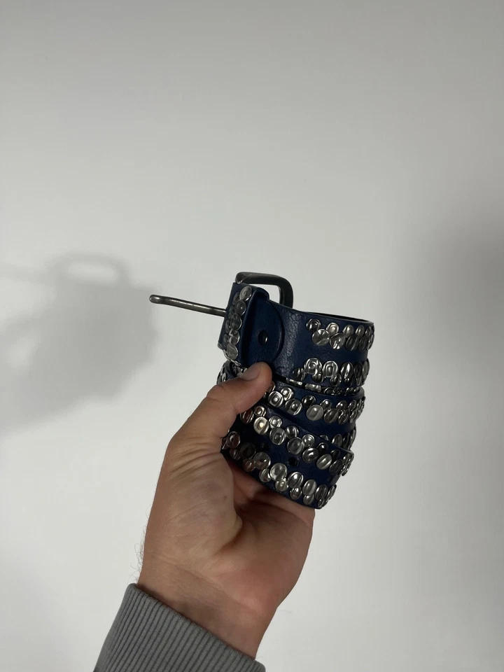 Cinturón de Cuero Genuino Azul con Tachuelas Tono Plateado Punk Rock Estilo Motociclista Foto 4 de 4