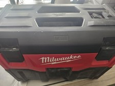 Milwaukee M18 18V Cordless 2 Gallon Wet Dry Vacuum Shop Vac plus 2 x 8amp batt