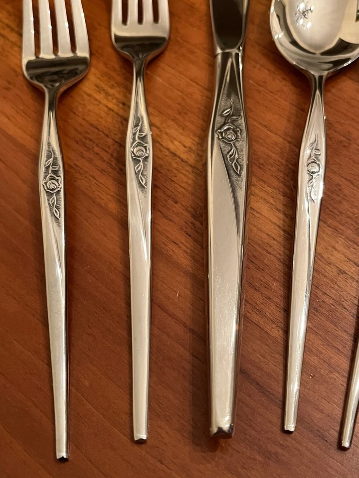 Cubiertos de acero inoxidable Sears Roebuck SRS18 ROSE Tradition - Elección Foto 2 de 4