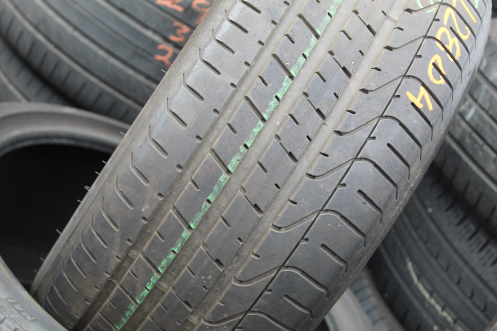 255 35 19 Pirelli, P Zero, AO, 96Y, x1 Single, 7.5mm (f1_tyres) FO L2804