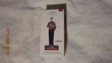 2019 HALLMARK CHRISTMAS VACATION CLARK'S CUP OF CHEER MAGIC ORNAMENT NEW IN BOX