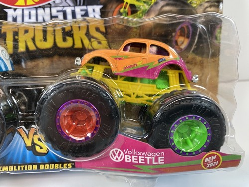 Hot Wheels 2021 Monster Trucks VW Drag Bus VS VW Beetle Die Cast GTJ48-0910 - Picture 2 of 7