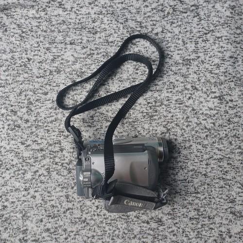 Canon Elura 60 Digital Video Mini Dv Camcorder Video Camera UNTESTED - Picture 2 of 6