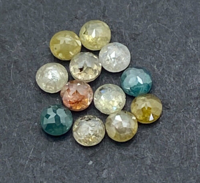 Natürlicher Diamantensatz Mehrfarbig Rund Tambuli Schnitt Diamant 1,12TCW 2,5MM